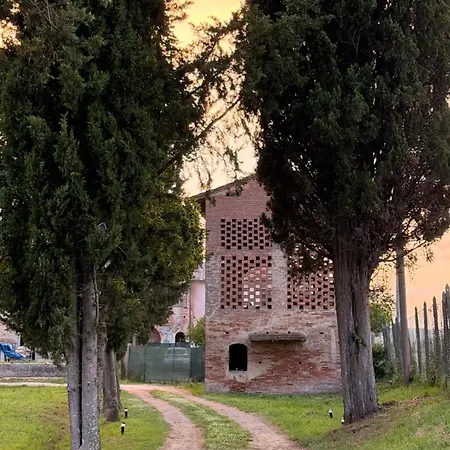 Podere Raparello Homestay *